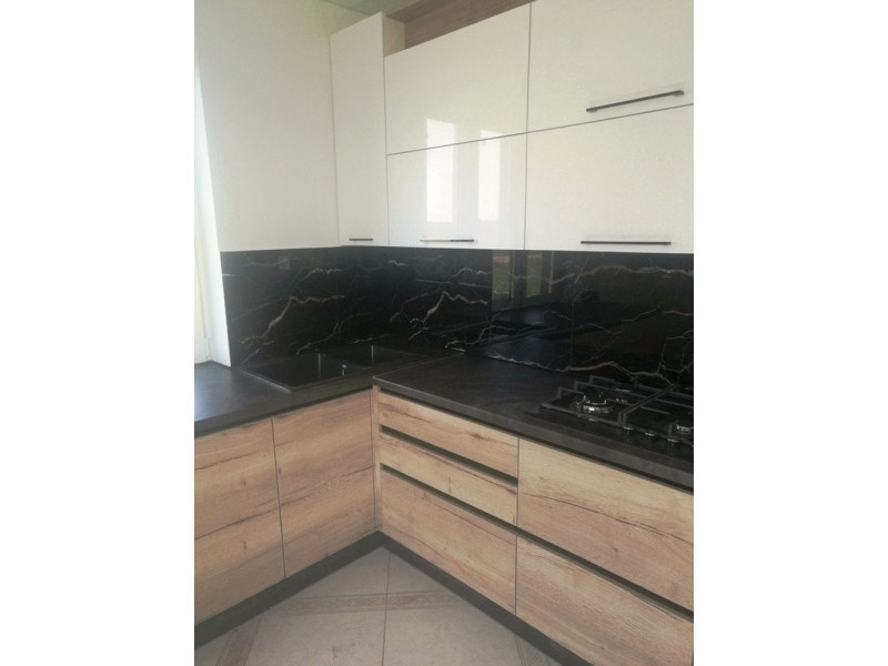 Кухня из акрила Гола Вуд